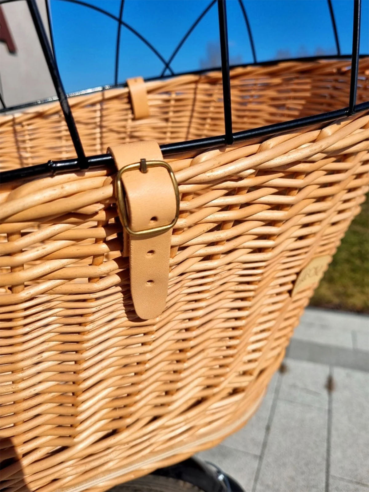 Wicker Dog or Cat Carrier with Protective Grille - for Bicycle Luggage Rack & Metal Holder - Natural Rattan Color with Soft Cotton Cushion