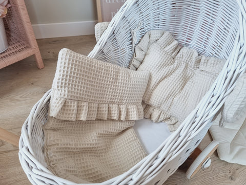 WIKLIBOX Rattan Baby Doll Stroller - White With White Bows & Bedding
